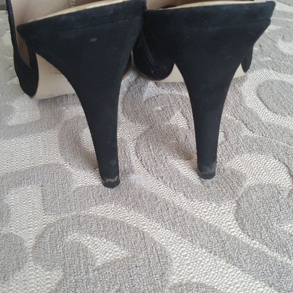 REDUCED! Gianni Gregori Black Suede Heels Bootie - Picture 3 of 7